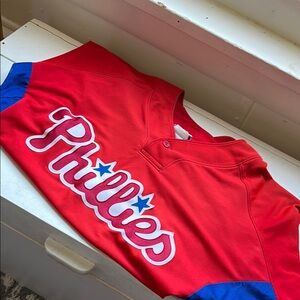 Phillies MLB Baseball jersey red Men size Large Philadelphia short sleeve shirt